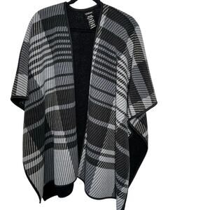 Ike Behar Women's Wrap Shawl Poncho Black Gray White One Size